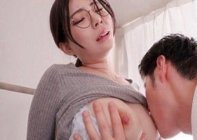 Cô giáo Rei Kamiki khiến học sinh thích thú