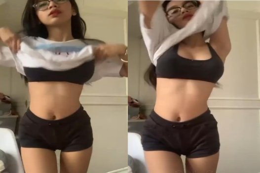 Gái xinh vếu to chảy nước chấm khi sex